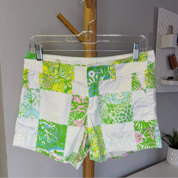 Lilly Pulitzer Pants - Lilly Pulitzer Cotton Lioness Patchwork 5" Callahan Shorts Sz 2